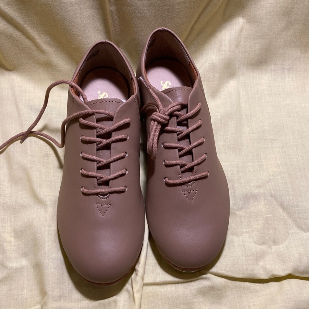 Stylish Caramel Children's Lace Up Tap Shoes